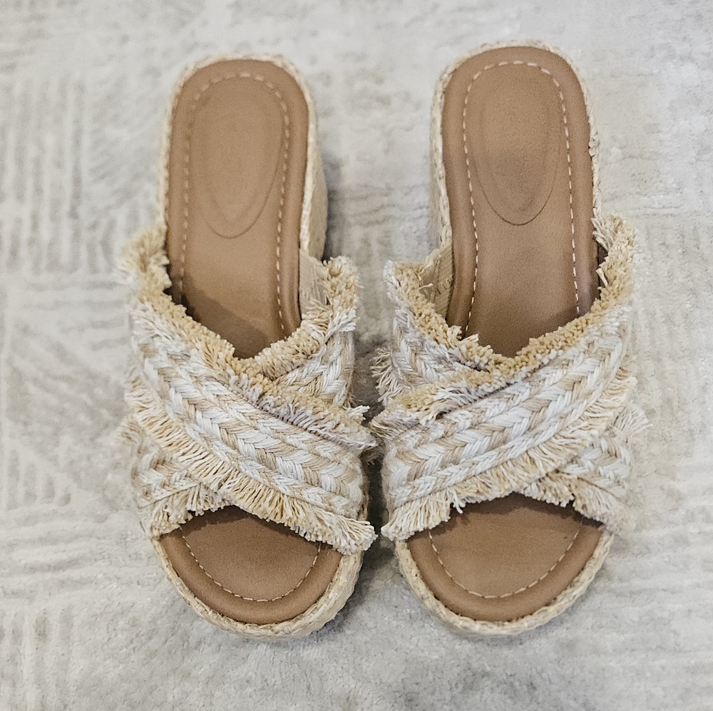 Women's Tan Woven Slide Sandals